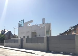 Unifamiliar con Piscina Cubierta en Torrejón de Ardoz. Francisco Nieto Arquitectos