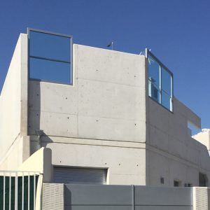 Unifamiliar con Piscina Cubierta en Torrejón de Ardoz. Francisco Nieto Arquitectos